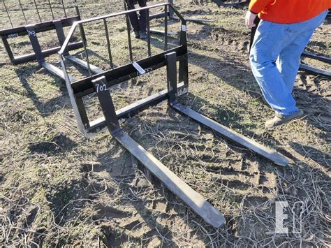 tomahawk skid steer quick attach mount plate|tomahawk quick attach pallet forks.